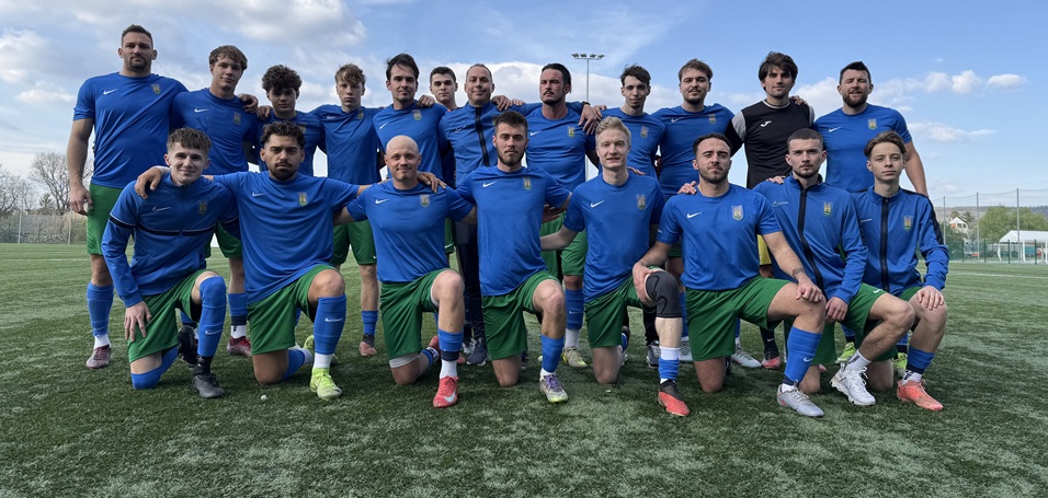 Formába lendülve, célra tartva!